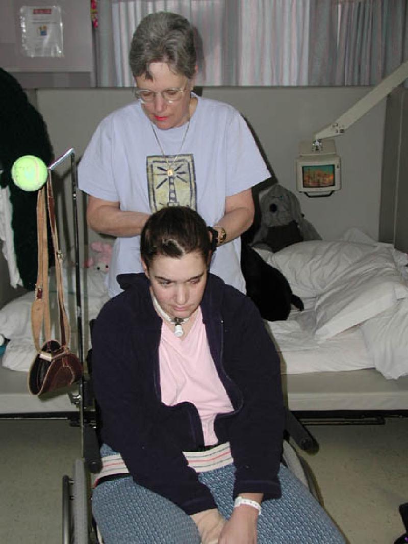 Mom is finally getting a knack for those awesome French braids like Heather and Pam, Marla's favorite rehabilitation technicians, do for her.
