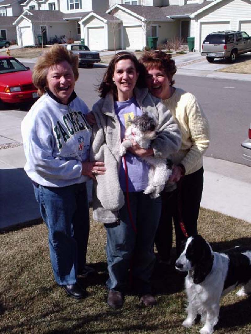 Julie Andersen and Liz Beerman visiting Marla, with their dogs Rosie and Daisy.