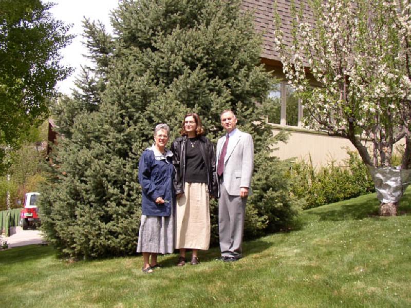Marla, Mary, and Leo in front of the house in Glenwood Springs on a sunny afternoon, ready to head up to the Spring Valley campus for Roberta Meriwether's benefit piano concert for Marla.