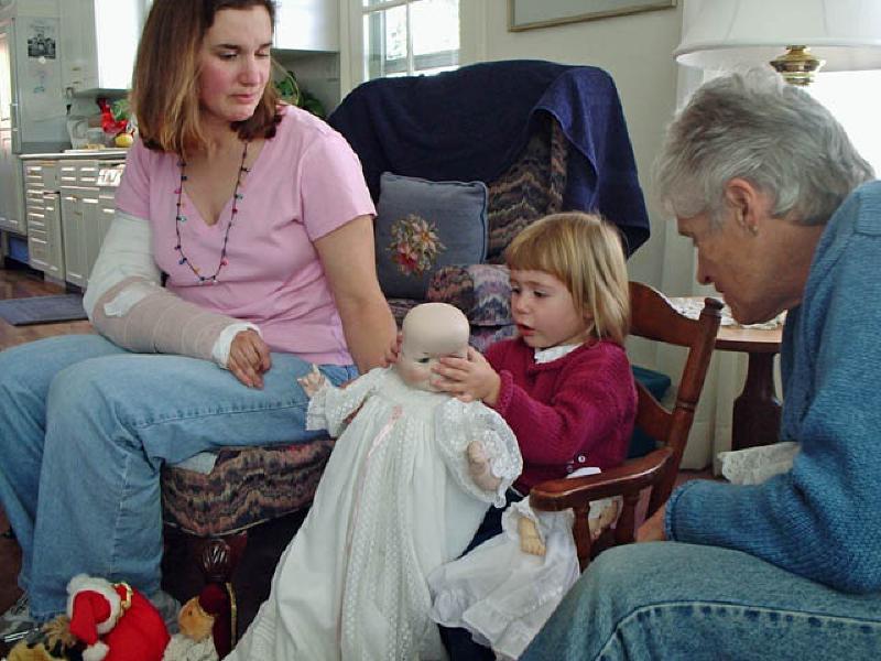 November - December Photo Gallery / Cousin Hanna and Aunt Judy 12/11/2004