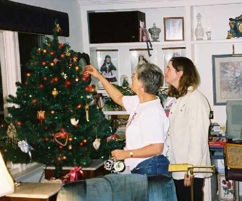 December Photo Gallery / Decorating the Tree 12/07/2003