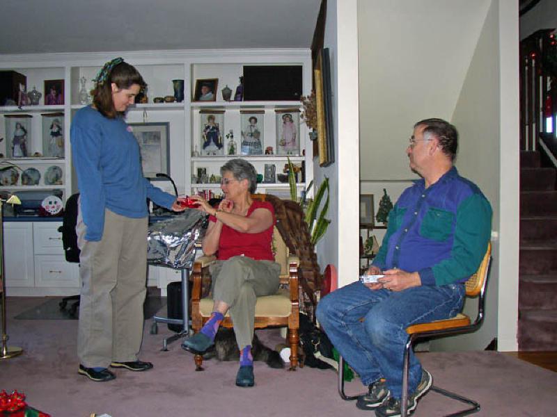 Christmas Photo Gallery / A Gift for Mom 12/25/2005